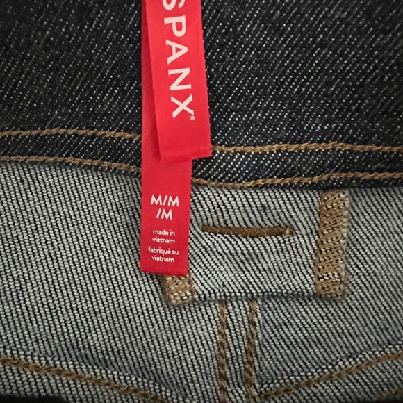 NWOT Spanx Denim Trouser Short, 6" Med $118 - Picture 2 of 3